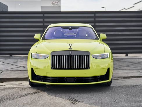 Used 2025 Rolls-Royce Ghost Black Badge image 13