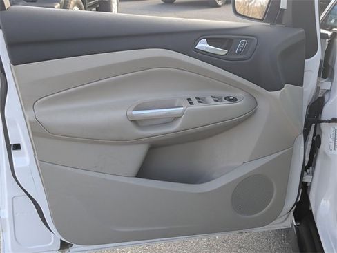 Used 2013 Ford C-MAX SEL image 9