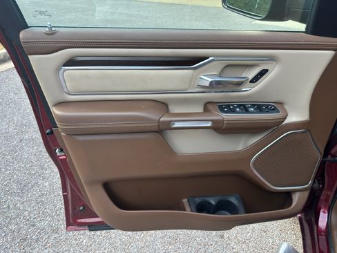 Used 2021 RAM 1500 Laramie image 9