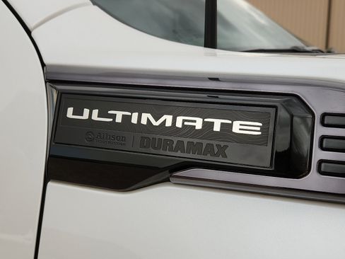 Used 2025 GMC Sierra 3500 Denali Ultimate AWD/4WD image 7