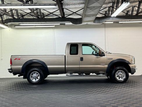 Used 2006 Ford F250 XLT image 4