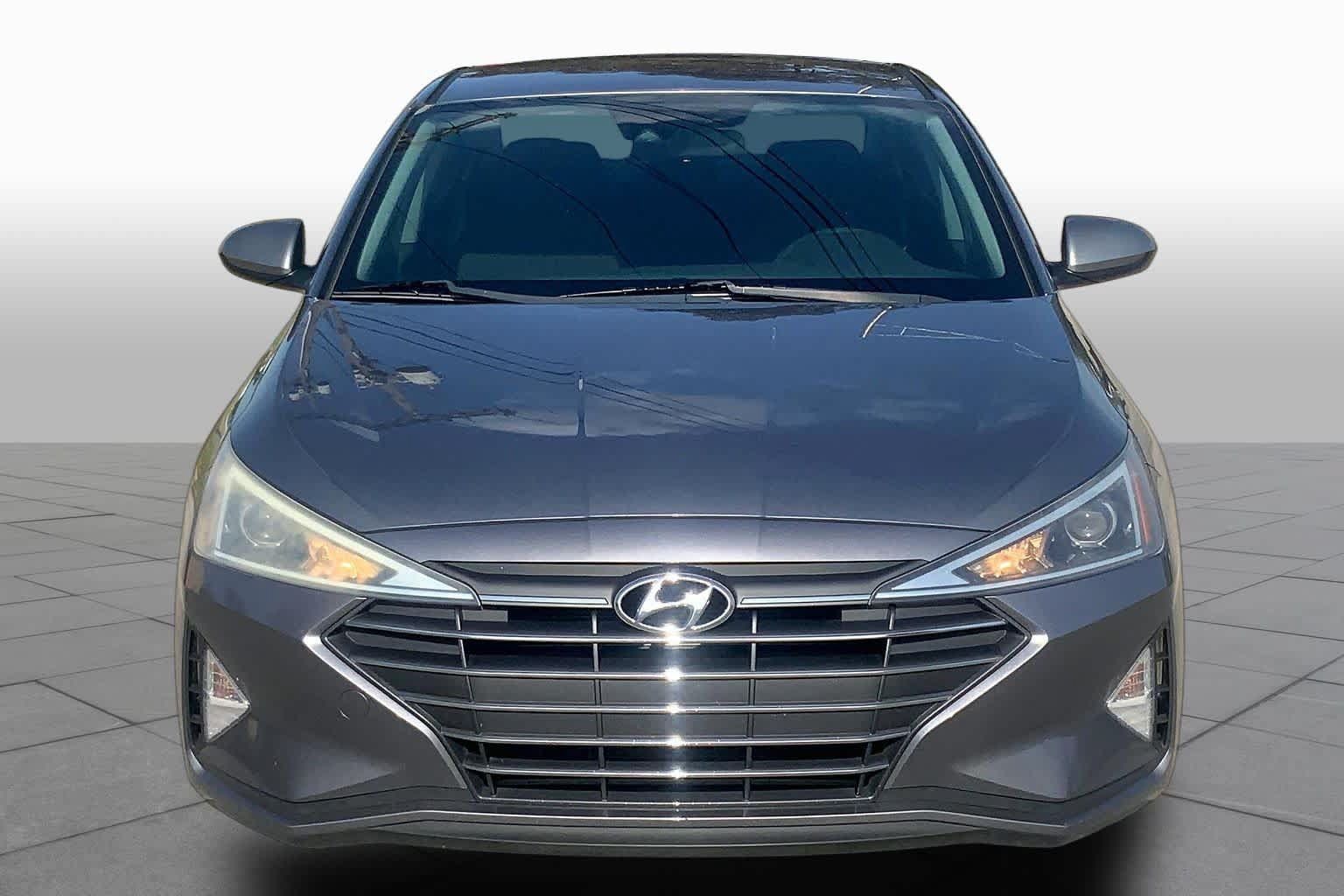 Used 2019 Hyundai Elantra SEL w/ Cargo Package FWD image 4