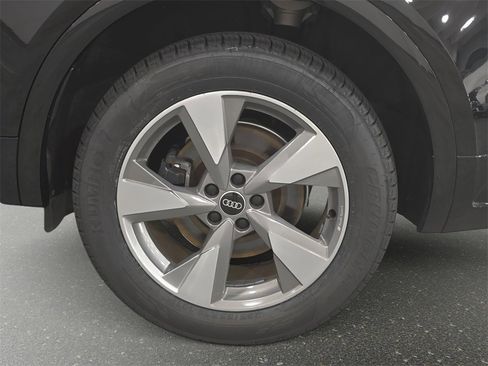 Certified 2023 Audi Q5 2.0T Premium Plus w/ Premium Plus Package image 28