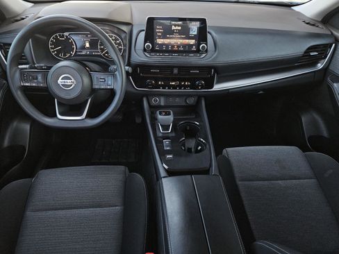 Used 2021 Nissan Rogue SV image 11