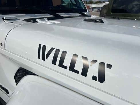 Certified 2024 Jeep Gladiator Sport image 23