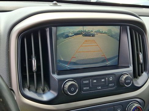 Used 2017 Chevrolet Colorado Z71 AWD/4WD image 19