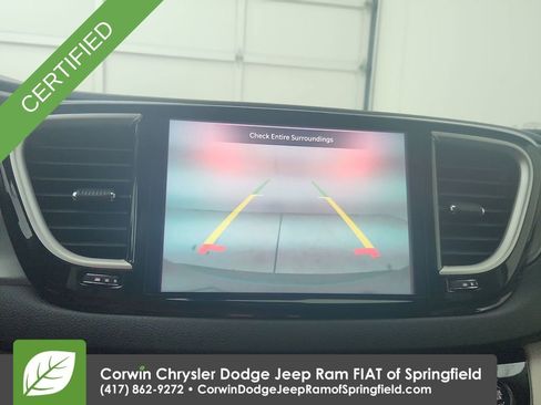 Certified 2022 Chrysler Pacifica Touring-L image 24