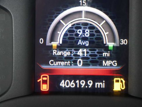 Used 2024 RAM 2500 Tradesman w/ Chrome Appearance Group image 17