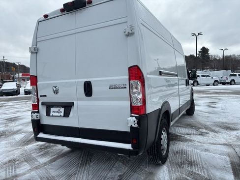 Used 2024 RAM ProMaster 2500 w/ Convenience Group FWD image 11