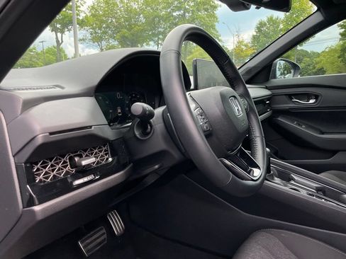 Used 2025 Honda Accord Sport image 27