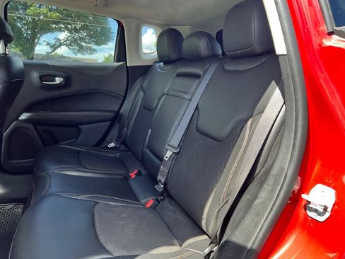 Used 2018 Jeep Compass Latitude w/ Popular Equipment Group AWD/4WD image 26