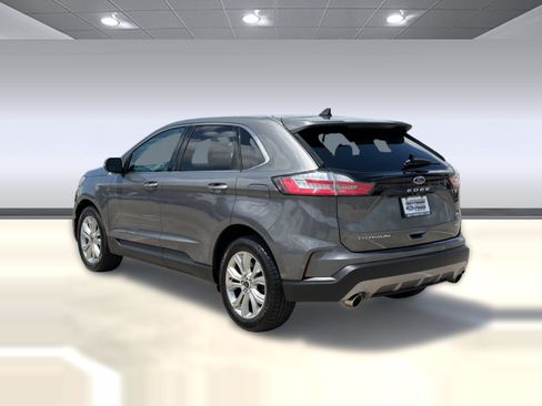 Used 2023 Ford Edge Titanium AWD/4WD image 3