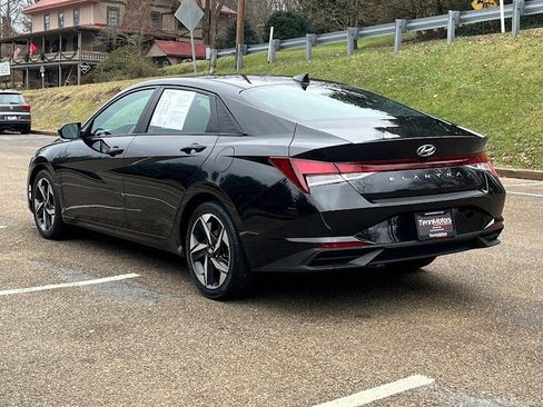 Used 2023 Hyundai Elantra SEL w/ Convenience Package image 24