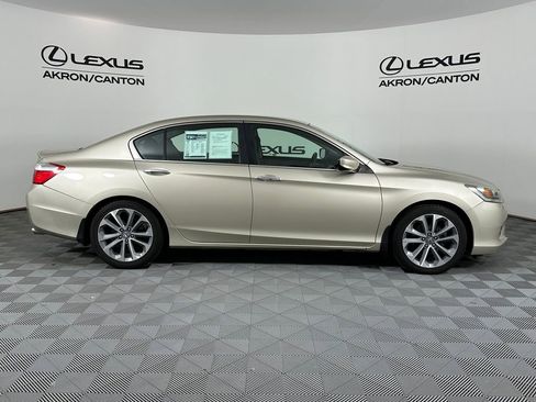 Used 2015 Honda Accord Sport image 4