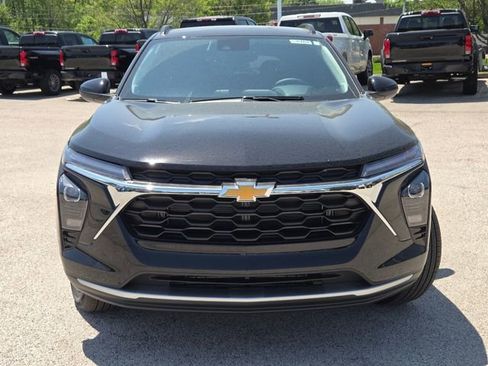 New 2026 Chevrolet Trax LT w/ Driver Confidence Package FWD image 4