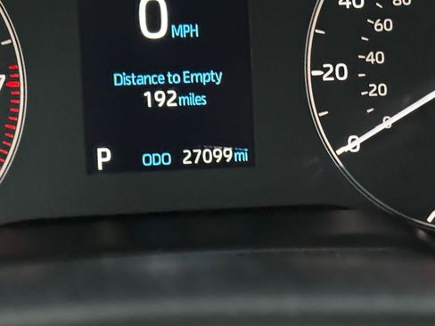 Used 2025 Toyota Corolla LE image 38