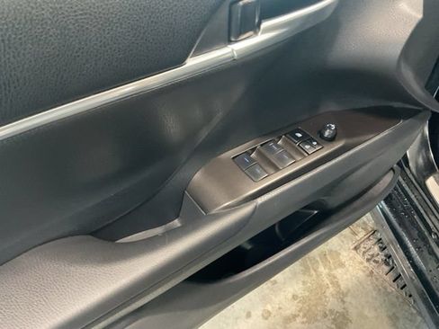 Used 2024 Toyota Camry SE FWD image 33