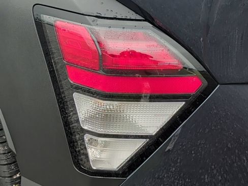 Used 2025 Hyundai Kona SEL FWD image 45
