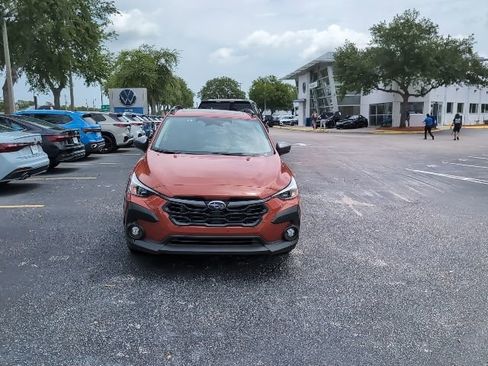 Used 2025 Subaru Crosstrek 2.0i Premium AWD/4WD image 3