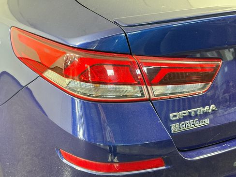 Used 2019 Kia Optima S w/ S Panoramic Sunroof Package image 36