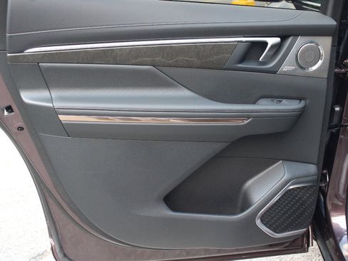 Certified 2026 Buick Enclave Avenir w/ Super Cruise Package image 23