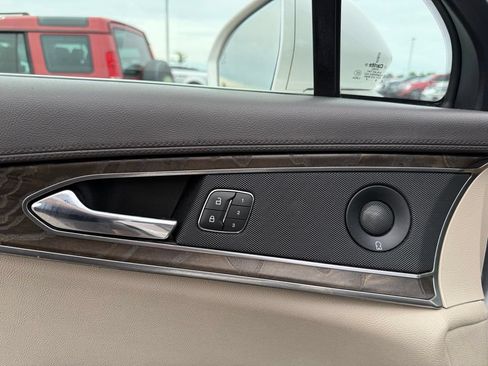 Used 2019 Lincoln Nautilus Reserve FWD image 10