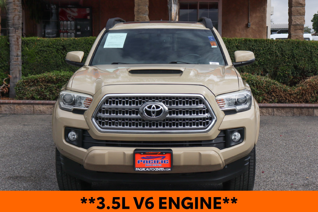 Used 2016 Toyota Tacoma TRD Sport RWD image 3
