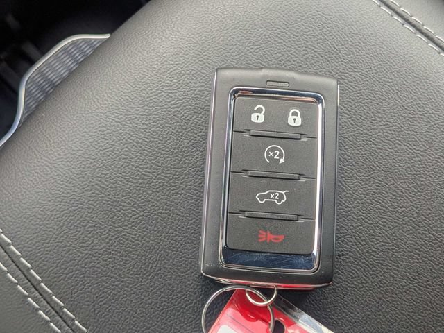 New 2027 Jeep Grand Cherokee Altitude AWD/4WD image 33