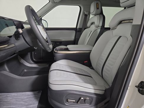 Used 2024 Rivian R1S Adventure AWD/4WD image 18