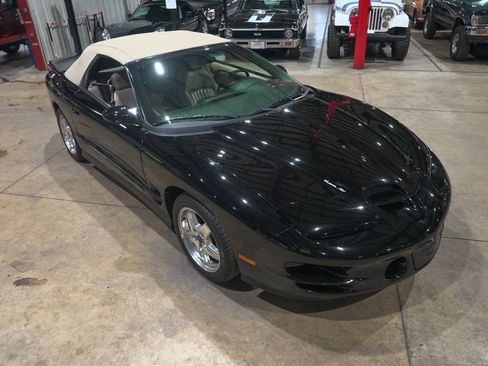 Used 2001 Pontiac Firebird Trans Am RWD image 30