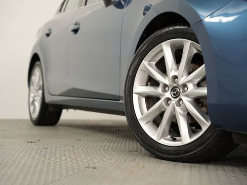 Used 2017 MAZDA MAZDA3 Grand Touring image 16