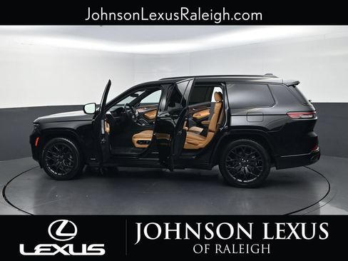 Used 2024 Jeep Grand Cherokee L Summit w/ Advanced Protech Group IV AWD/4WD image 35