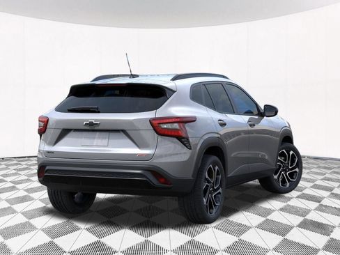 New 2026 Chevrolet Trax RS w/ Sunroof Package FWD image 9