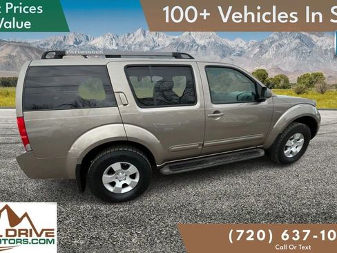 Used 2005 Nissan Pathfinder SE w/ (S01) Side Air Bags Pkg image 4