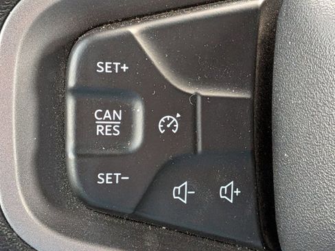 Used 2021 Ford Bronco Black Diamond image 11