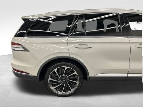 Used 2020 Lincoln Aviator Reserve w/ Equipment Group 202A image 14