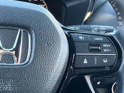 Used 2025 Honda HR-V Sport image 11