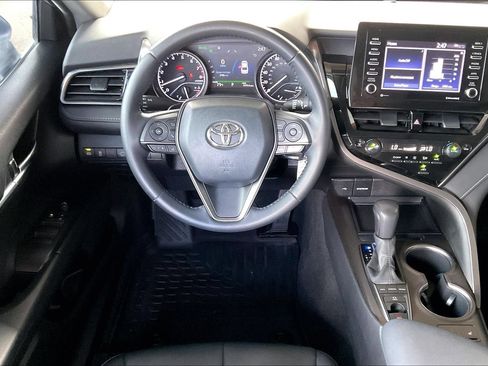 Used 2022 Toyota Camry SE w/ Cold Weather Package AWD/4WD image 8