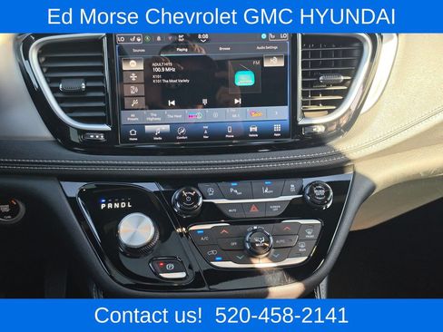 Used 2025 Chrysler Pacifica Limited FWD image 18