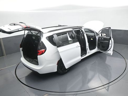 New 2026 Chrysler Pacifica Limited w/ S Appearance Package image 63