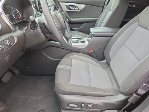 Used 2025 Chevrolet Blazer LT image 11