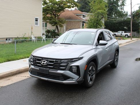 Used 2025 Hyundai Tucson SEL FWD image 2