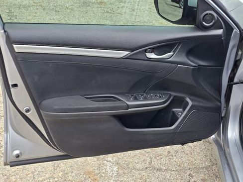 Used 2018 Honda Civic EX image 10