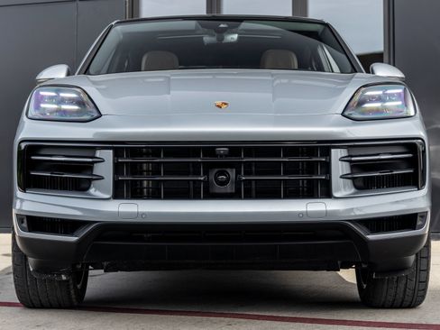 Certified 2026 Porsche Cayenne Coupe AWD/4WD image 8