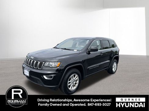 Used 2018 Jeep Grand Cherokee Laredo AWD/4WD image 4