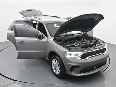 Used 2023 Dodge Durango SXT Launch Edition AWD/4WD image 38