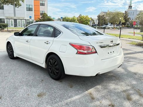 Used 2015 Nissan Altima 2.5 S w/ Power Driver Seat Package FWD image 8