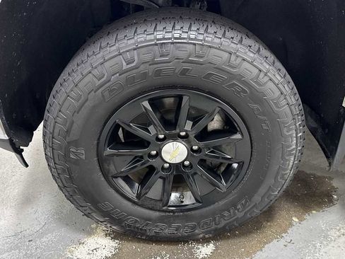 Used 2020 Chevrolet Silverado 1500 LT w/ Remote Start Package image 10