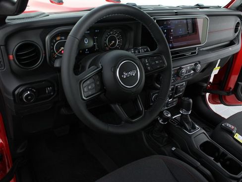 New 2026 Jeep Wrangler Unlimited Rubicon AWD/4WD image 8