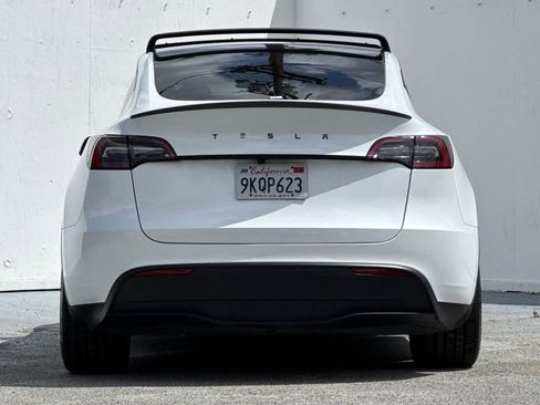 Used 2023 Tesla Model Y Performance AWD/4WD image 4